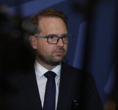 dominic fritz, usr in opozitie